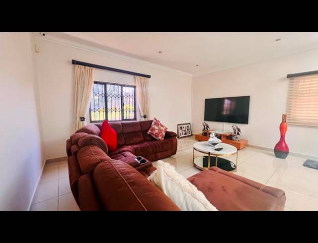 3 BEDROOM TOWNHOUSE FOR SALE IN RESERVOIR HILLS